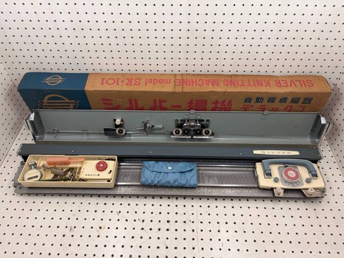Silver knitting machine - knitting,